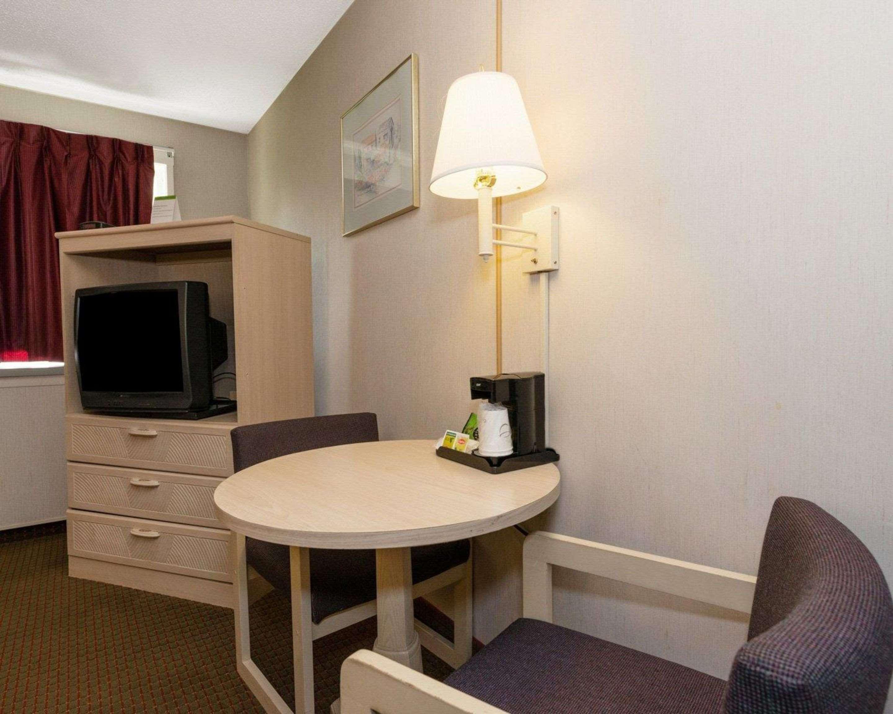 Rodeway Inn Annapolis Bagian luar foto