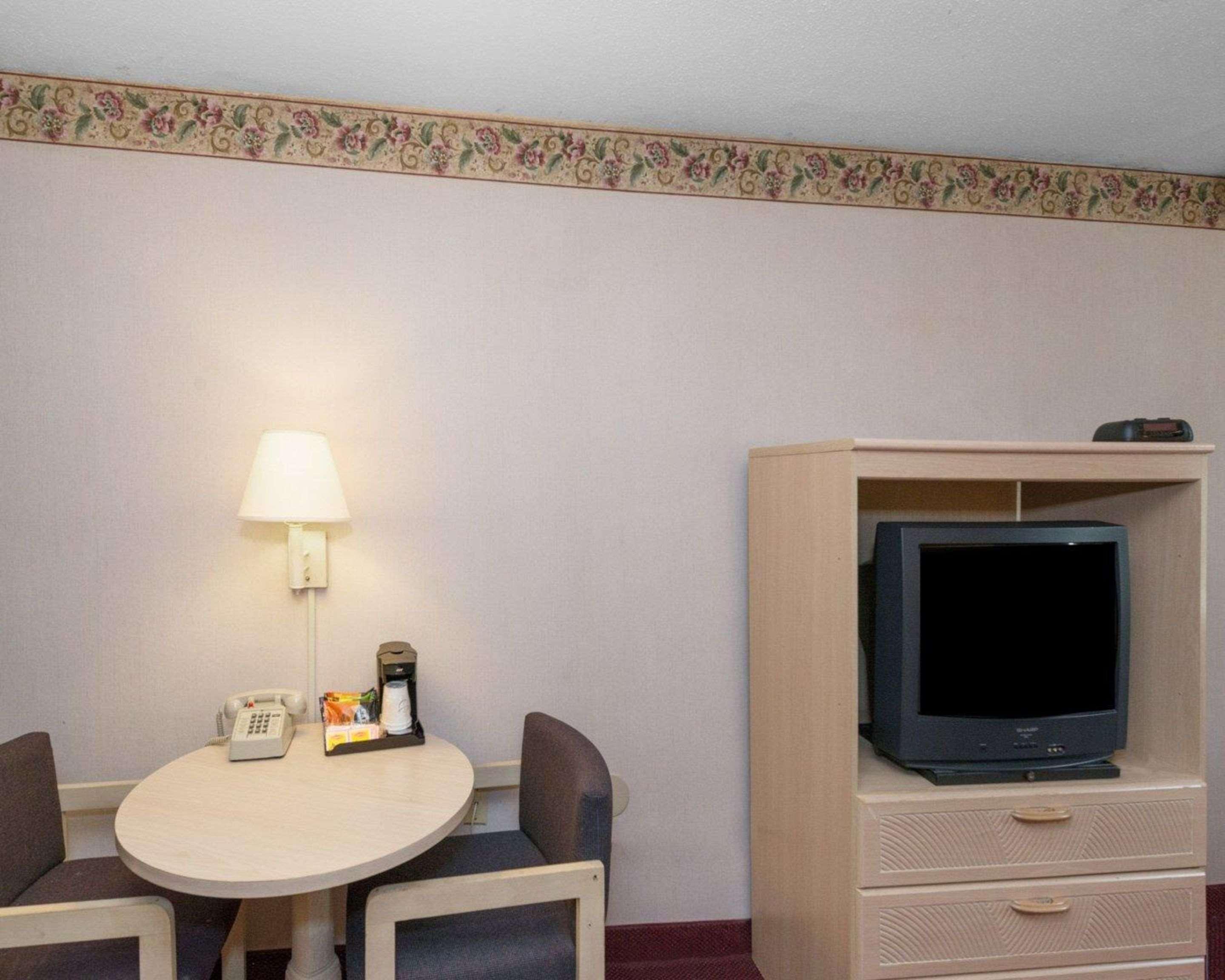 Rodeway Inn Annapolis Bagian luar foto