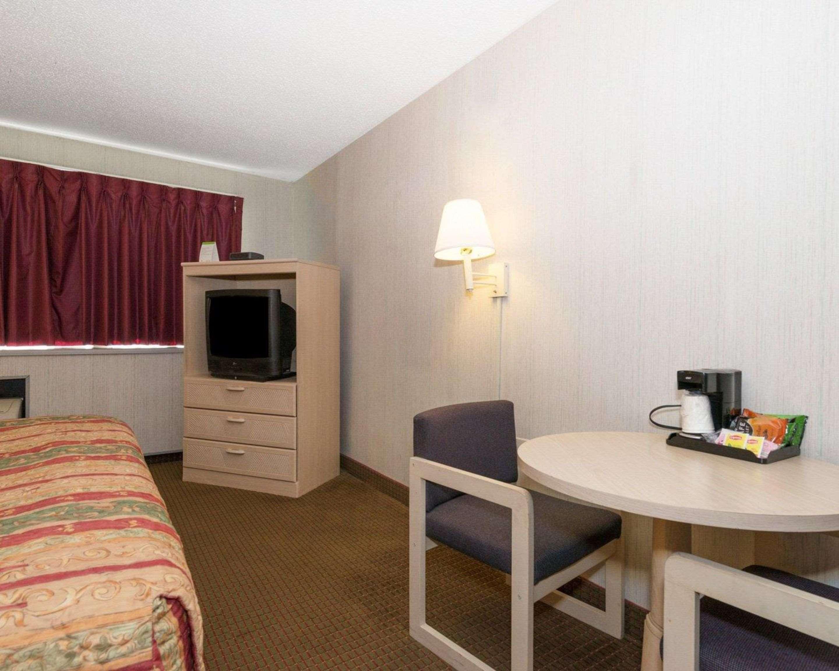 Rodeway Inn Annapolis Bagian luar foto